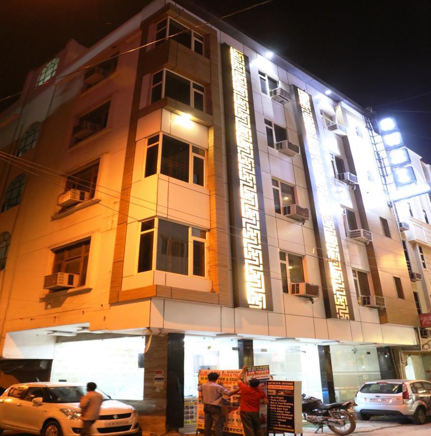 Hotel Suzi International, Near New Delhi Station Buitenkant foto