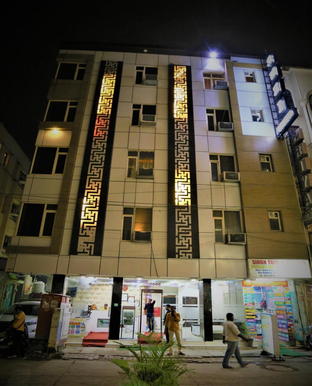 Hotel Suzi International, Near New Delhi Station Buitenkant foto